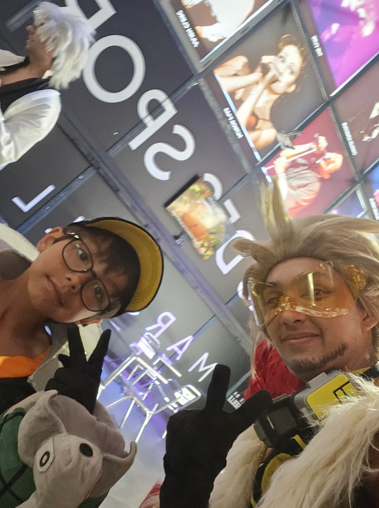 Hawks et mini bakugo - Photo 24