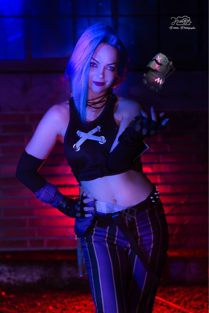 Jinx - Photo 1
