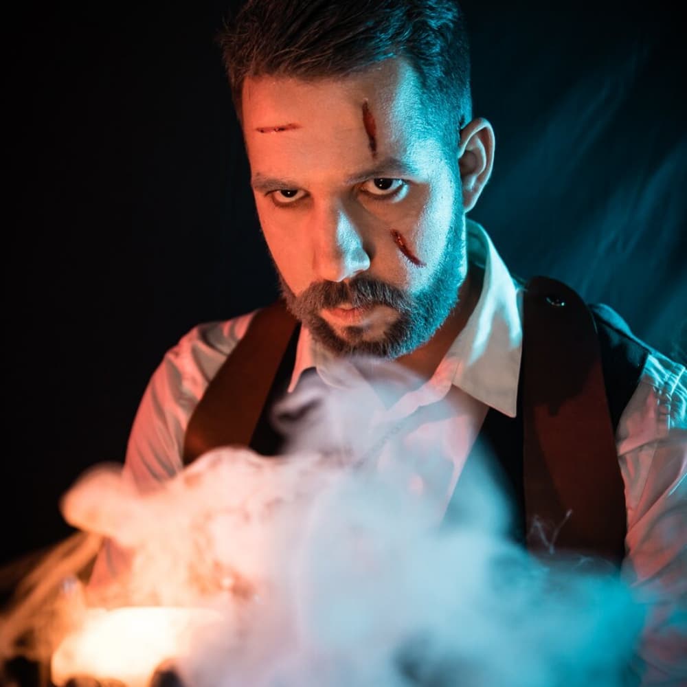 Geralt Année 50 - The Witcher cosplay photoshoot cover