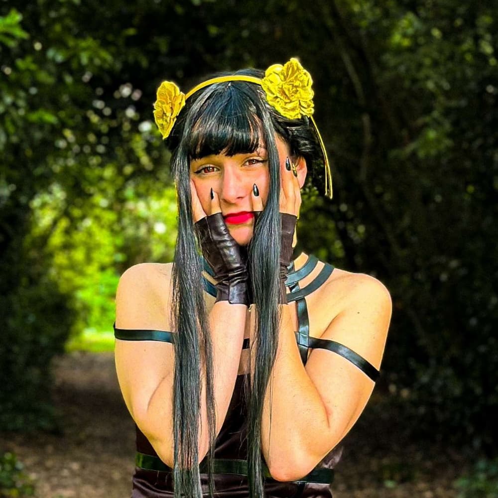 Yor - Spy x Family cosplay photoshoot cover