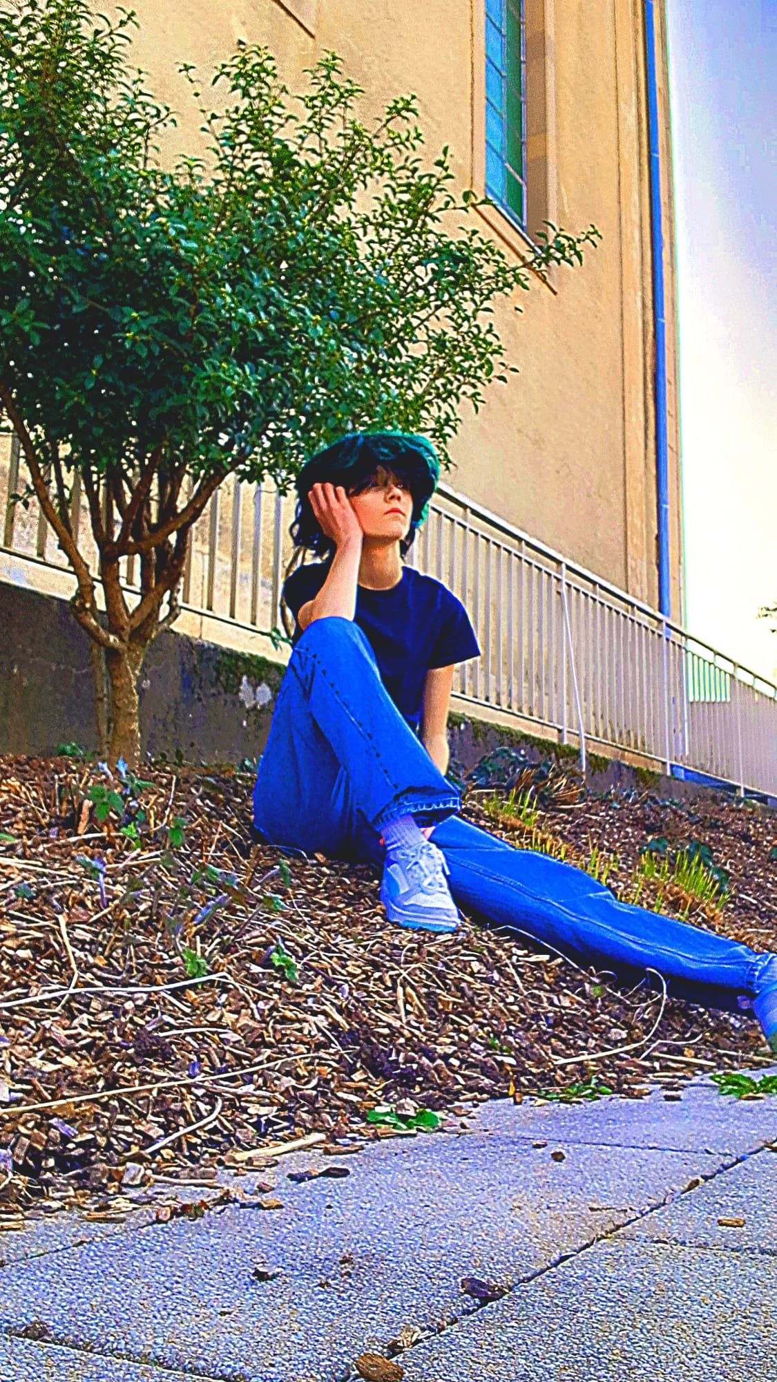 Izuku en tenu de vil