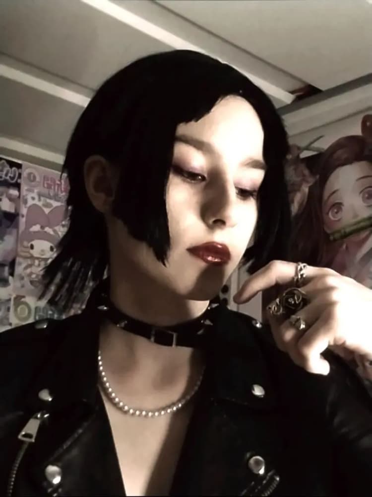 Nana Osaki - Photo 1