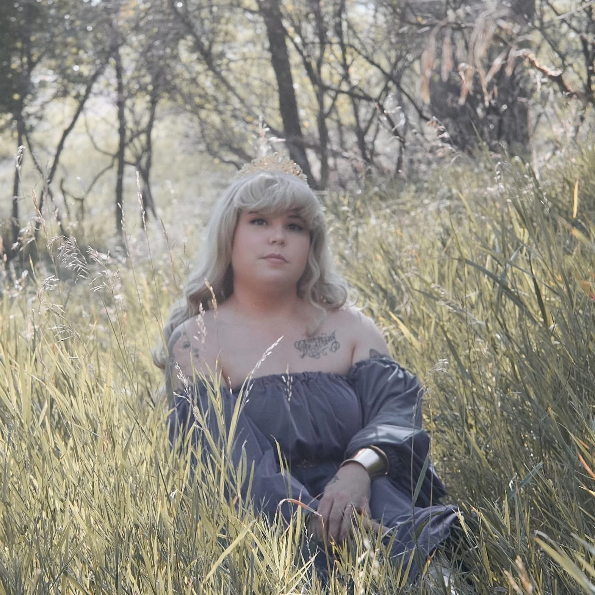 Aurora - Sleeping Beauty cosplay photoshoot cover