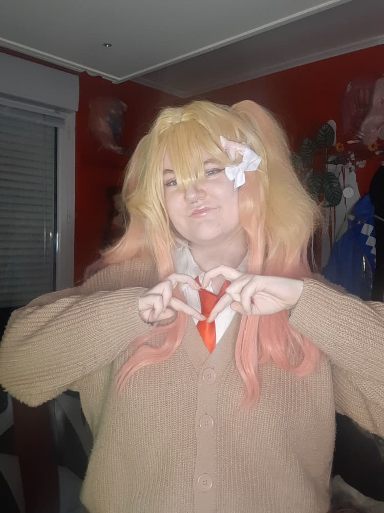 Saki Tenma - Photo 33