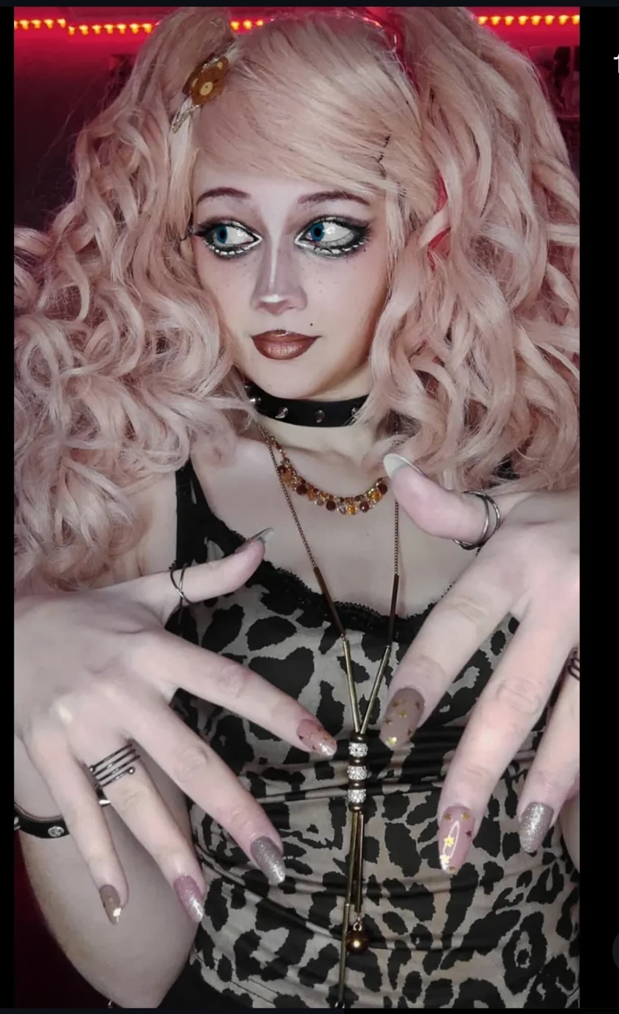 Junko Enoshima  - Photo 1