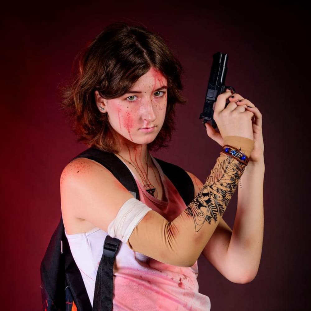 Ellie Williams TLOU2 - The Last of Us cosplay photoshoot cover