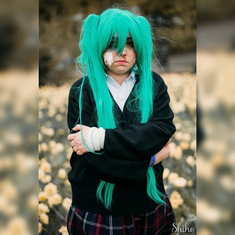 Rolling girl - Vocaloid cosplay photoshoot cover