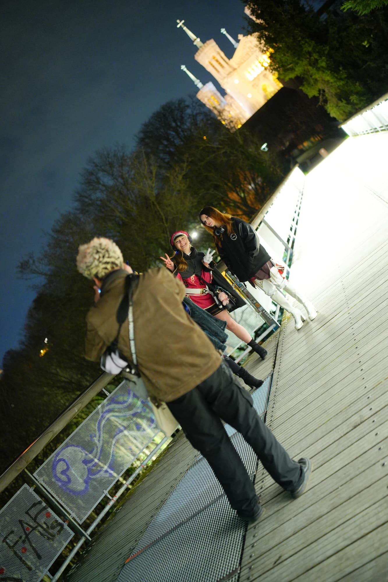 Backstage - Photo 33