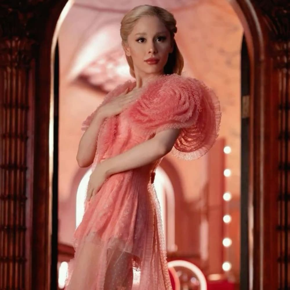 Glinda (nightgown vers)