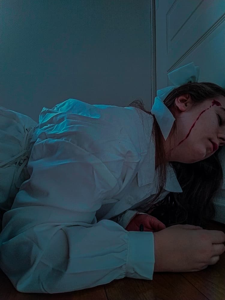 The dead girl  - Photo 1