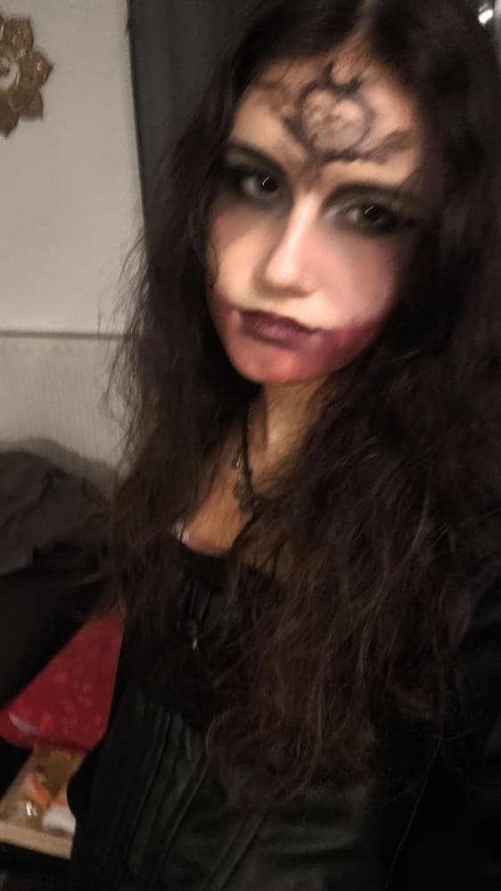 CassandraDimitrescu  - Photo 2