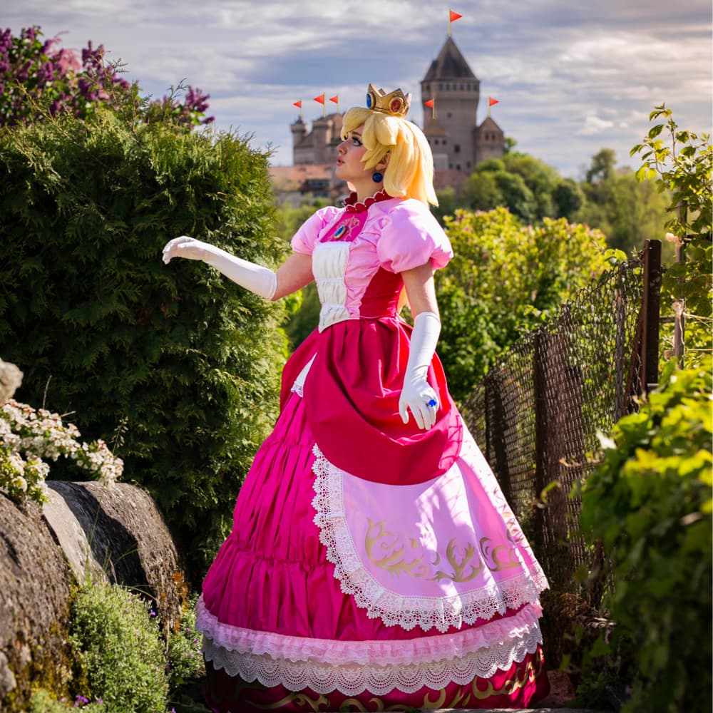 Peach and the Castel