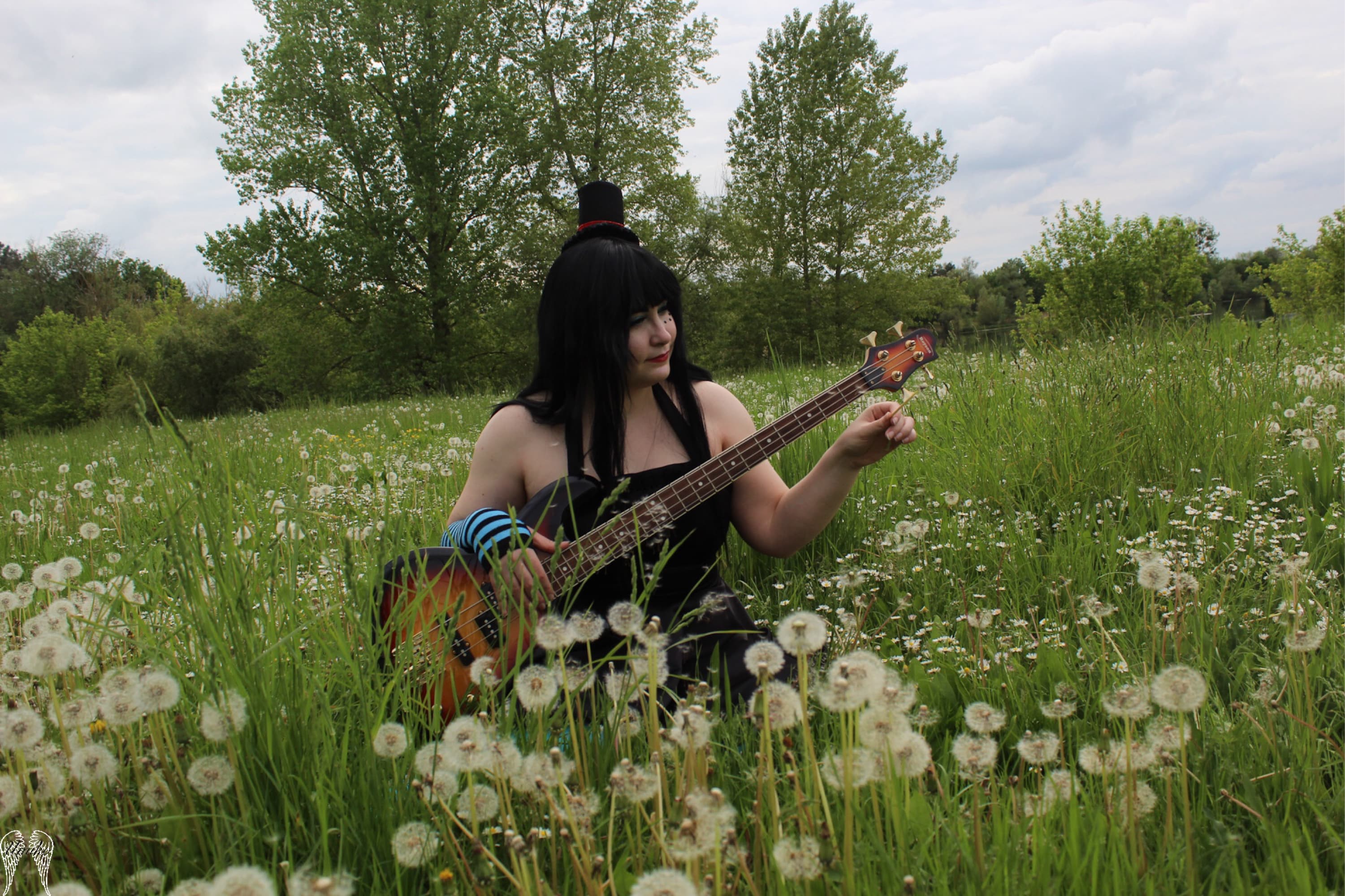 Mio Akiyama - Photo 5