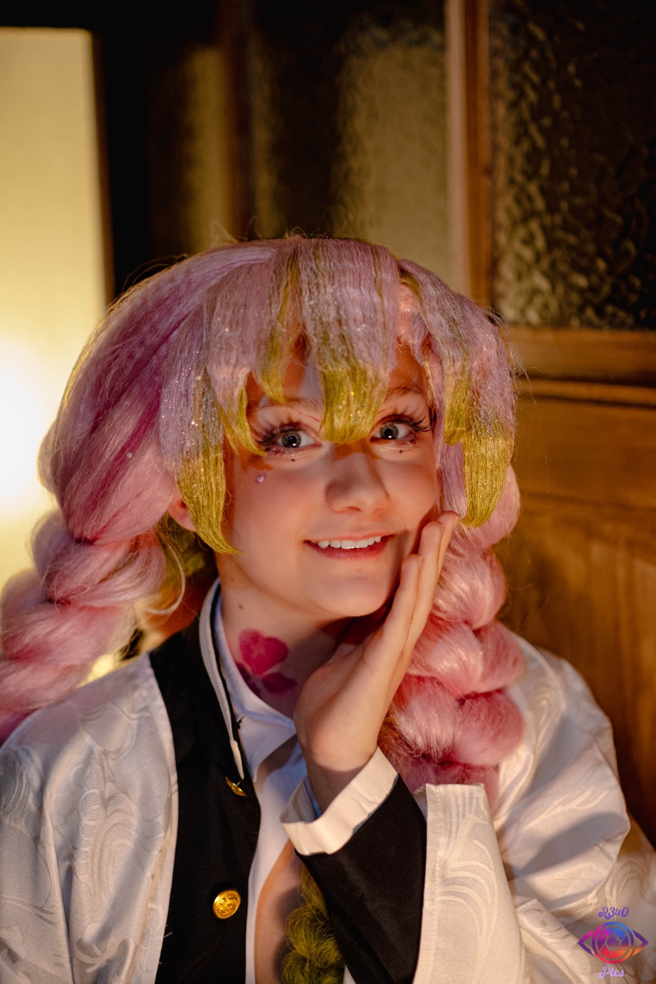 Mitsuri Kanroji - Photo 25