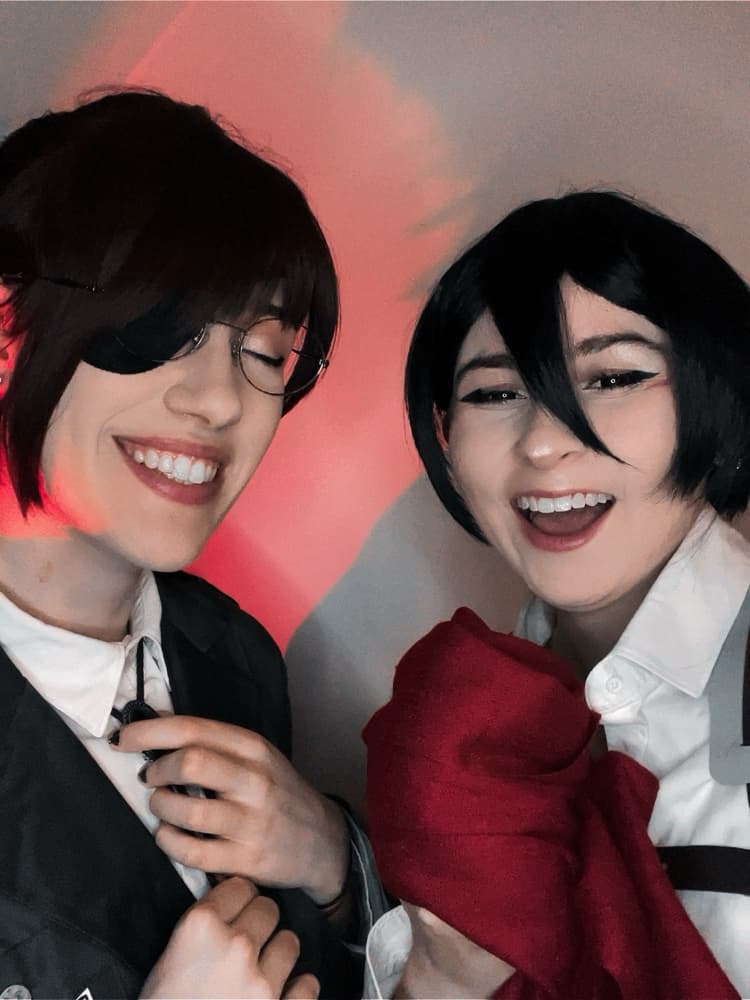 Mikasa & Hange  - Photo 1