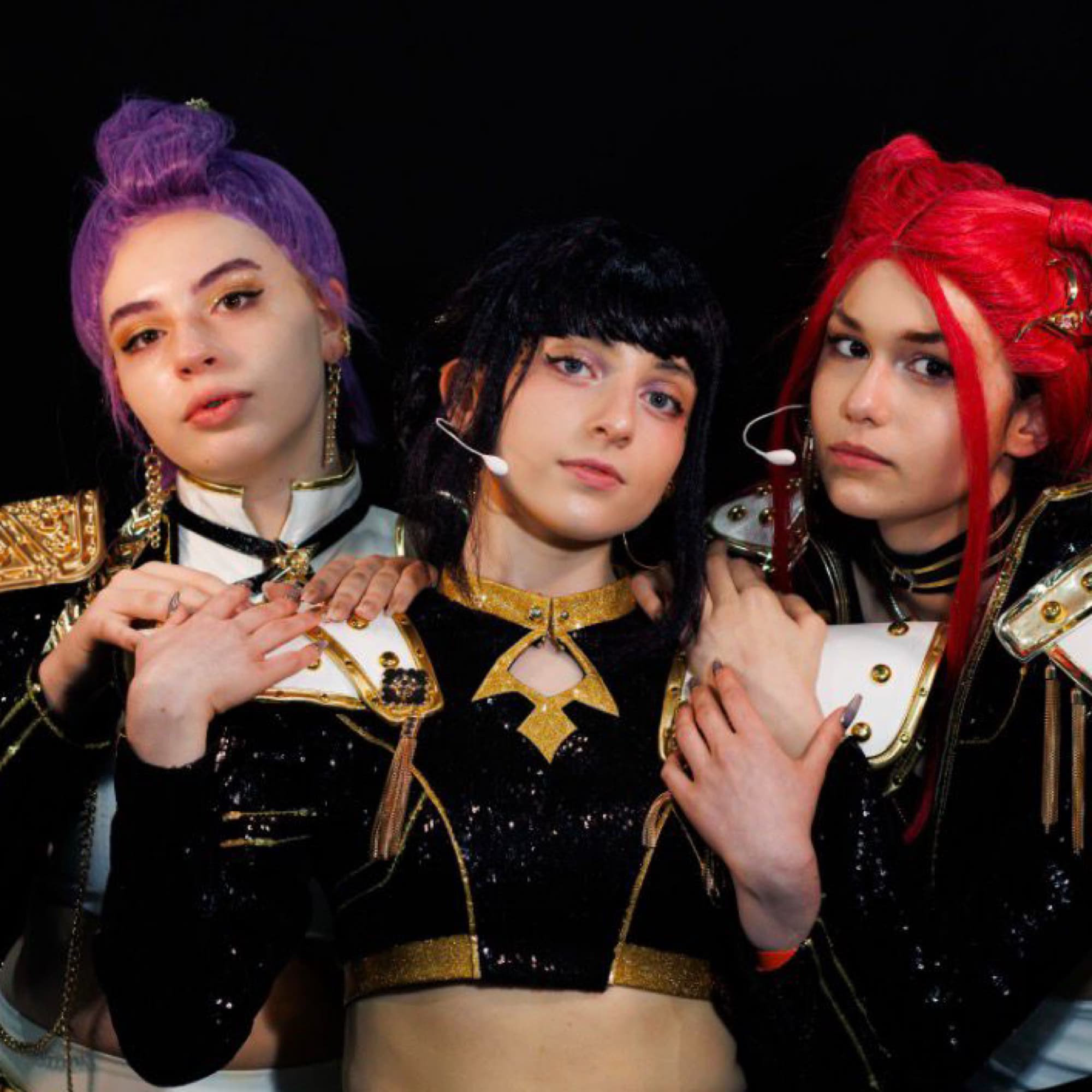 Huntrix - K-pop: Demon Hunters cosplay photoshoot cover