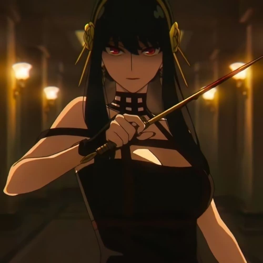 Yor - Spy x Family cosplay photoshoot cover