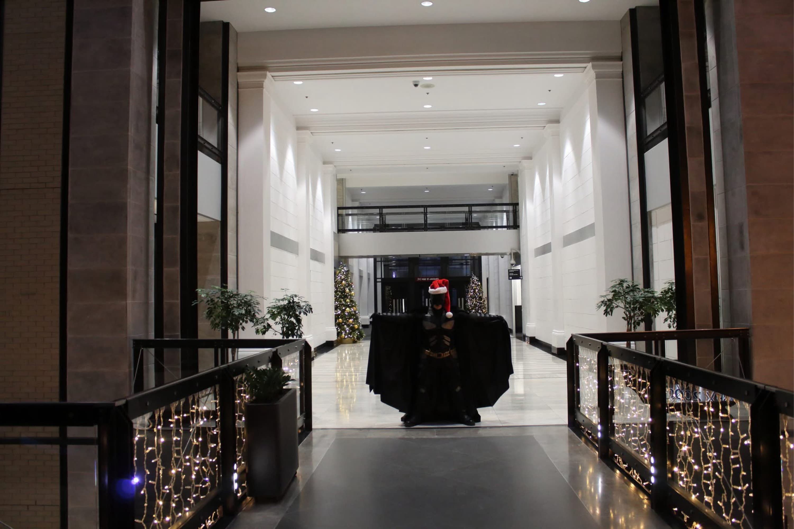 The Bat Santa - Photo 8