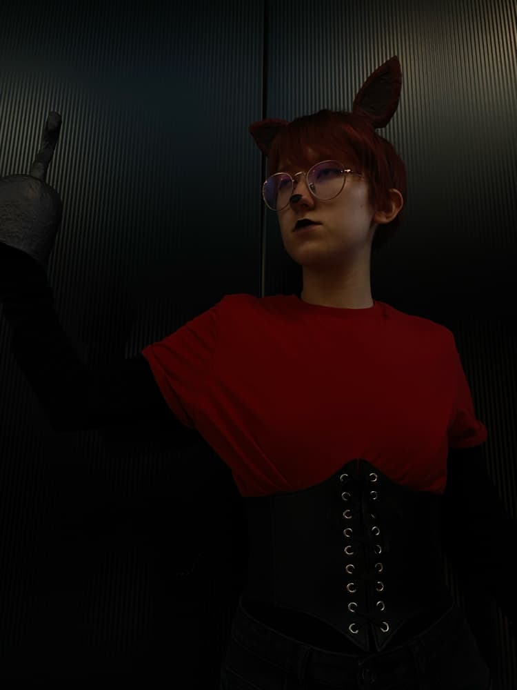 Foxy Human - Photo 2