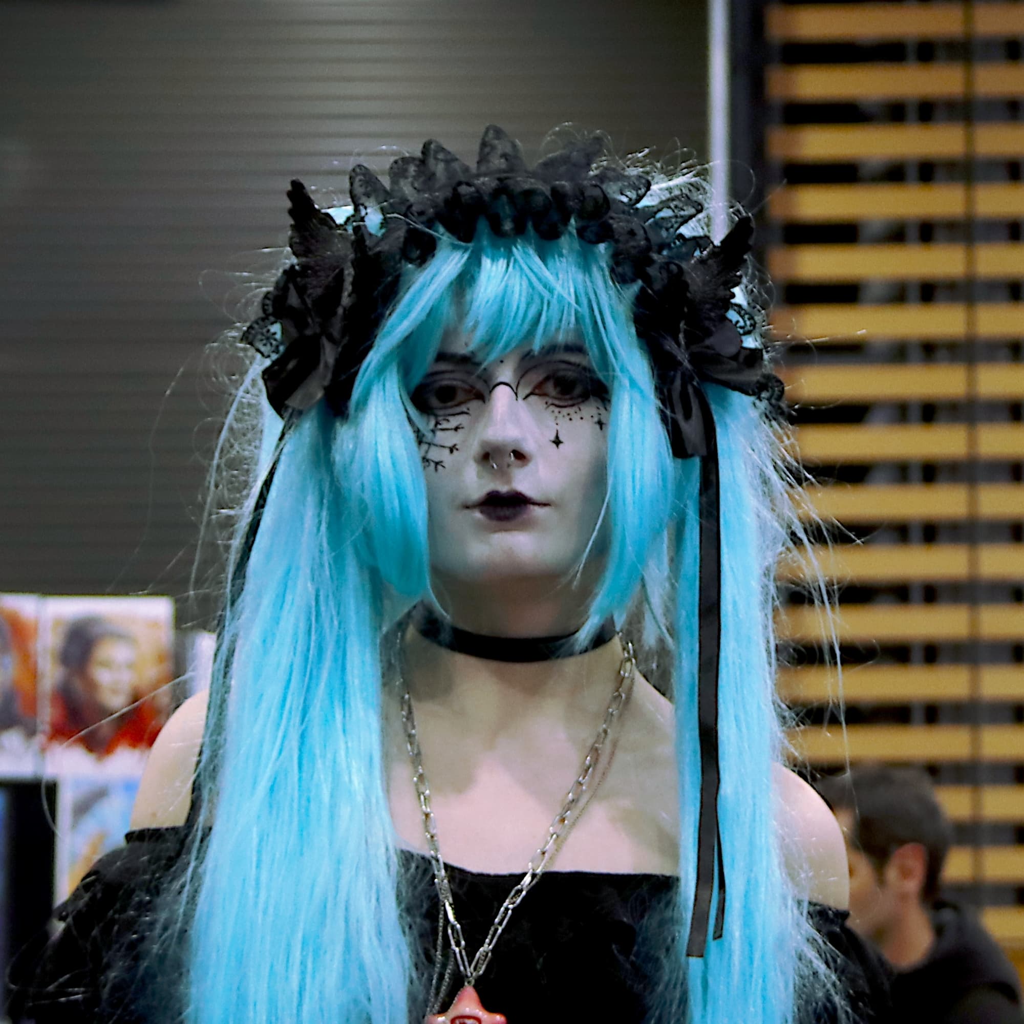 Gothique Miku  - Vocaloid cosplay photoshoot cover