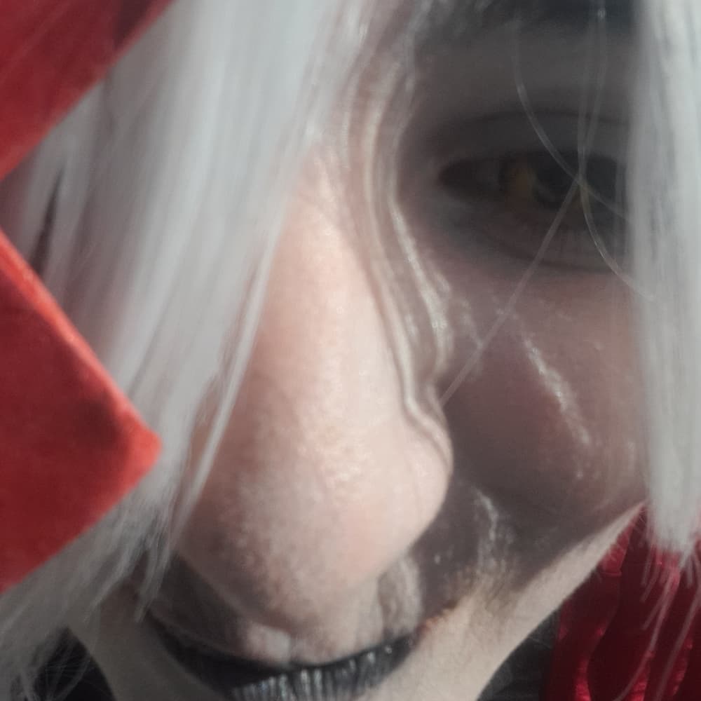 Kiosque 2 - Unclassified cosplay photoshoot cover