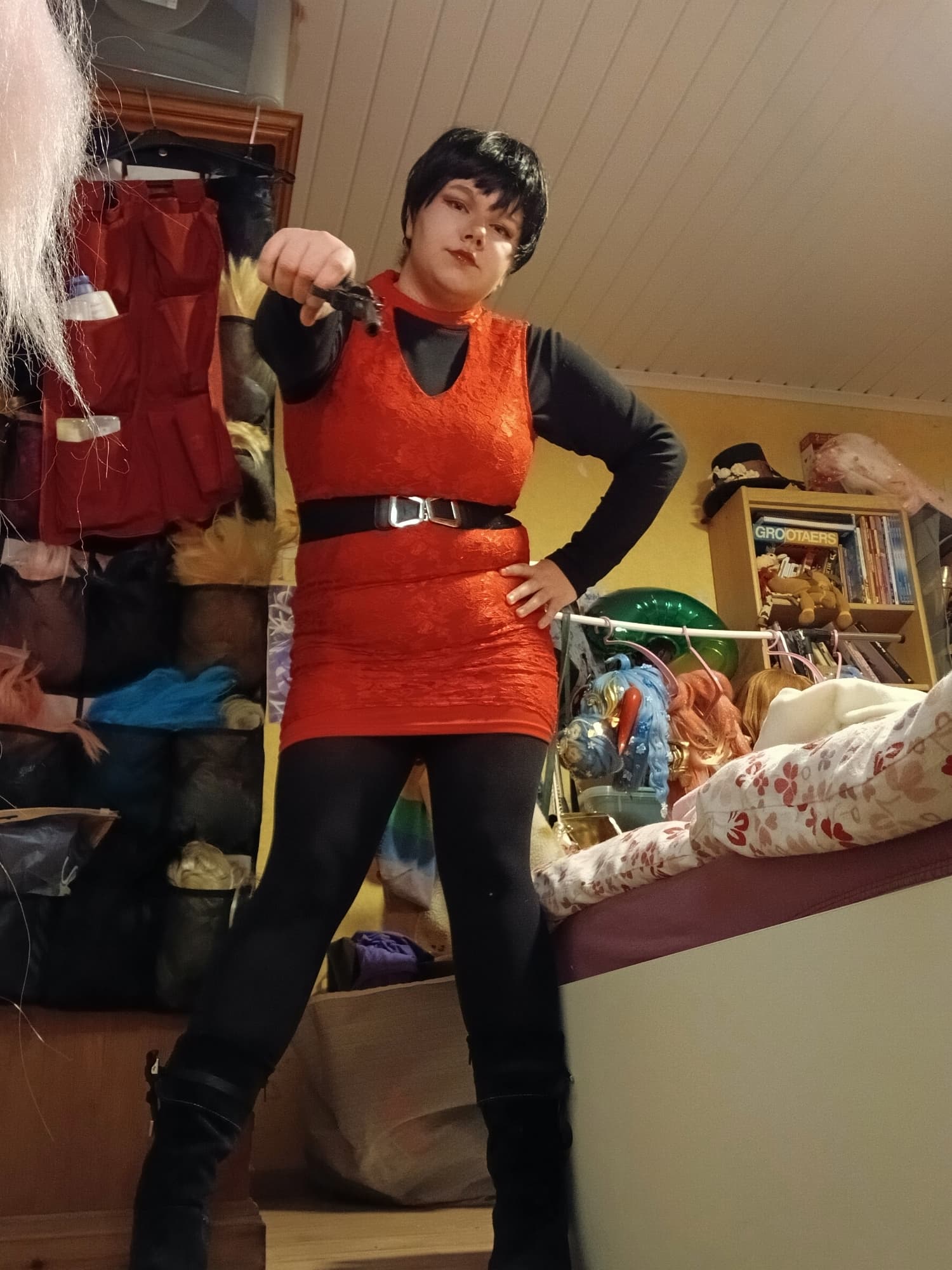 Ada wong at home - Photo 17