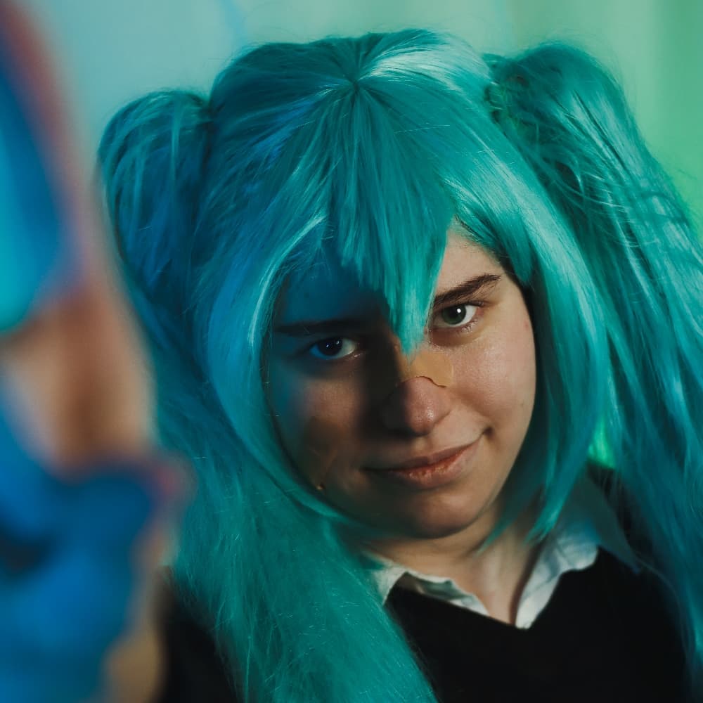 Miku Rolling Girl - Vocaloid cosplay photoshoot cover