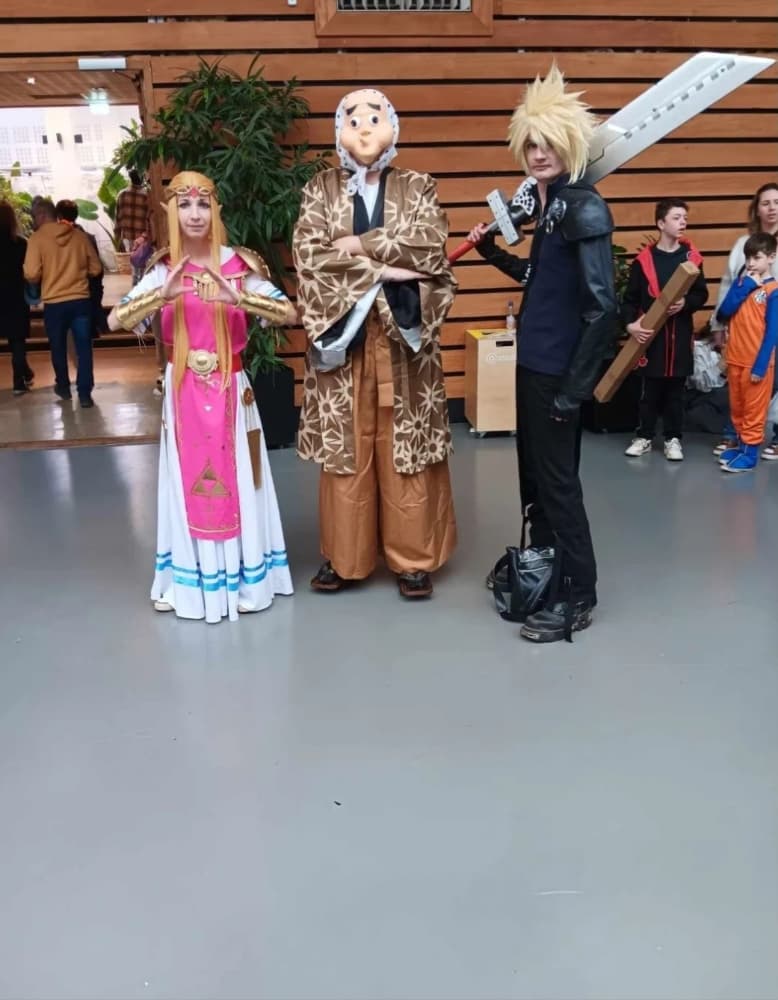 Japan Manga Family - Photo 2