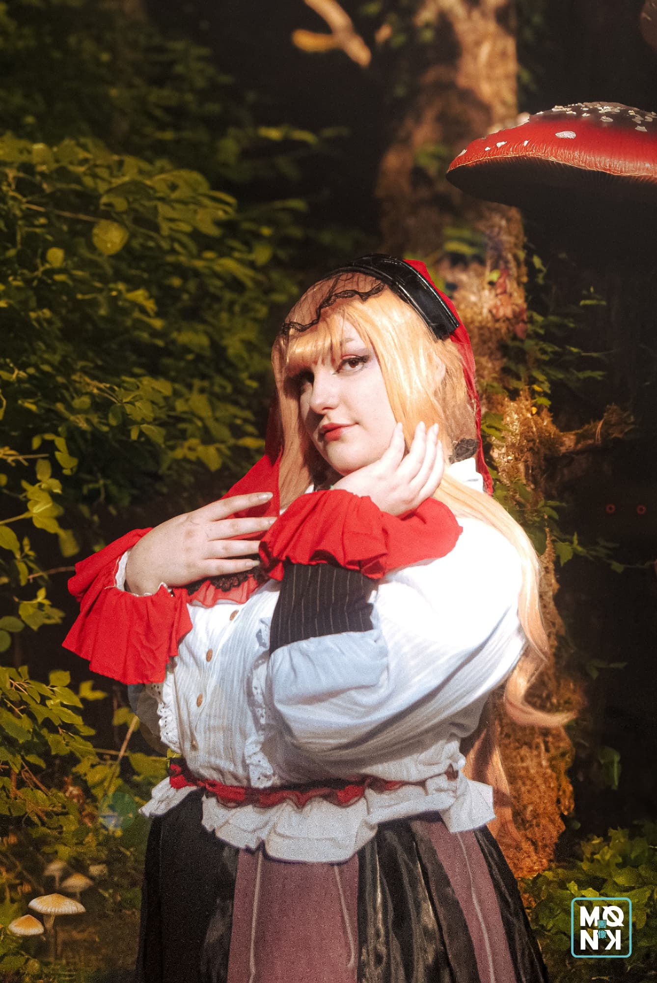 Red Riding Hood - Photo 2