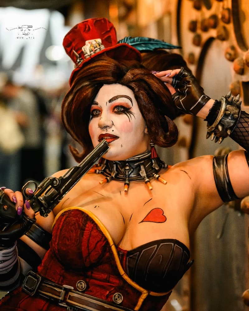Moxxi by Dianae - Photo 5