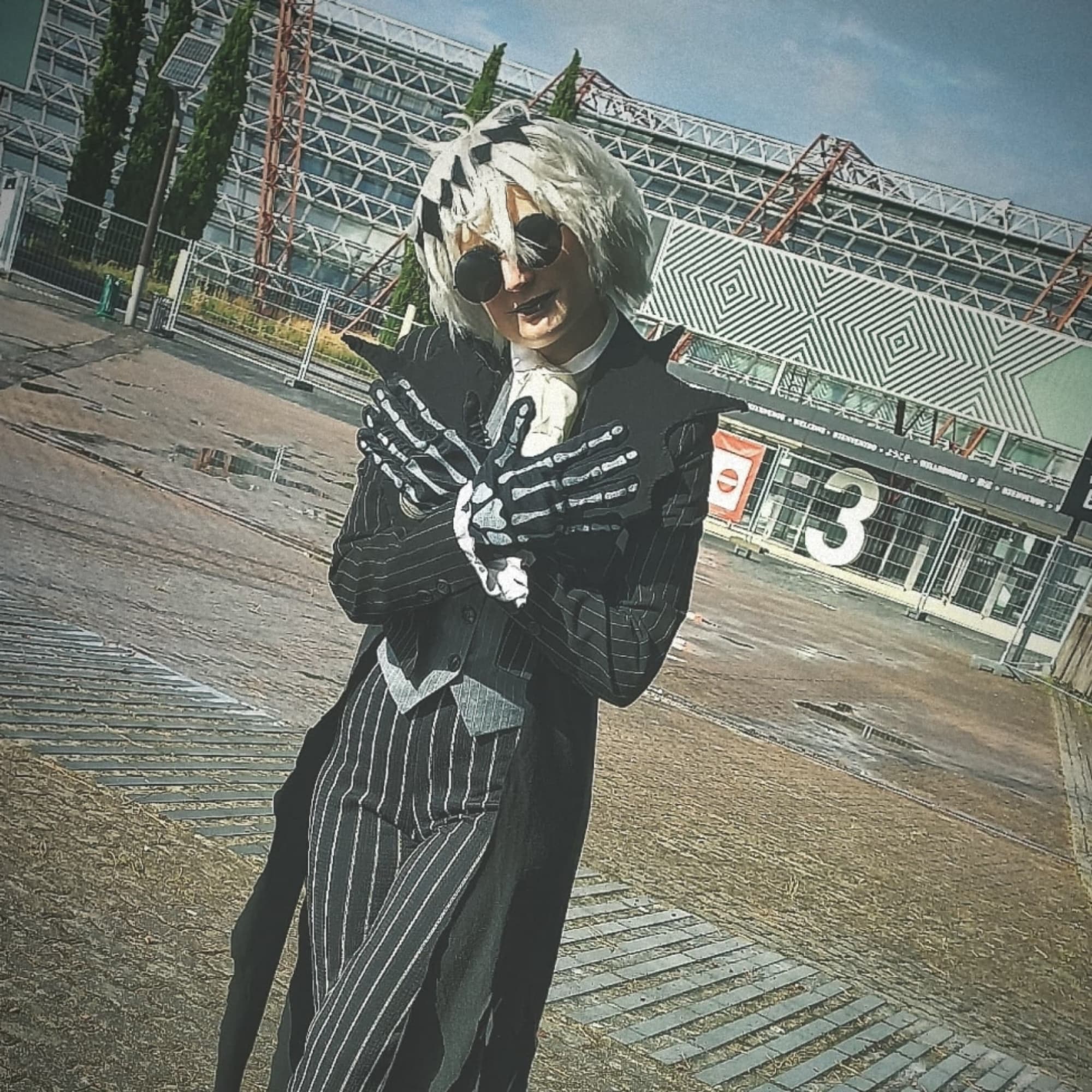 Skully  - Twisted Wonderland cosplay photoshoot cover