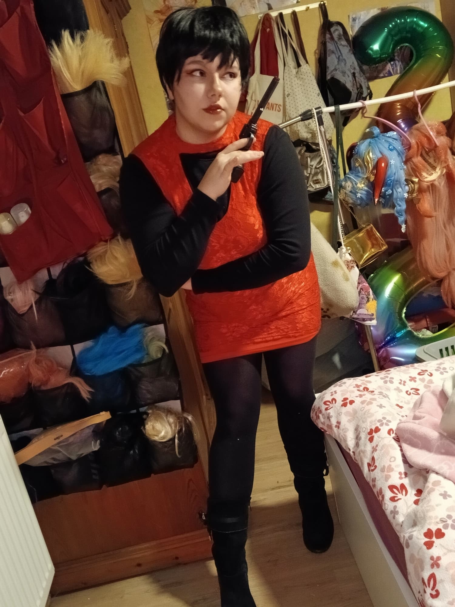 Ada wong at home - Photo 23