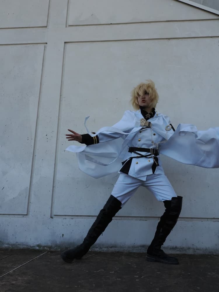 Mikaela Hyakuya - Photo 7