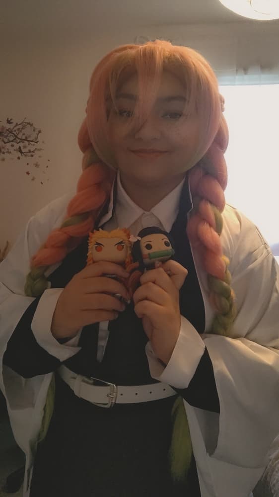 Mitsuri Kanroji - Photo 1