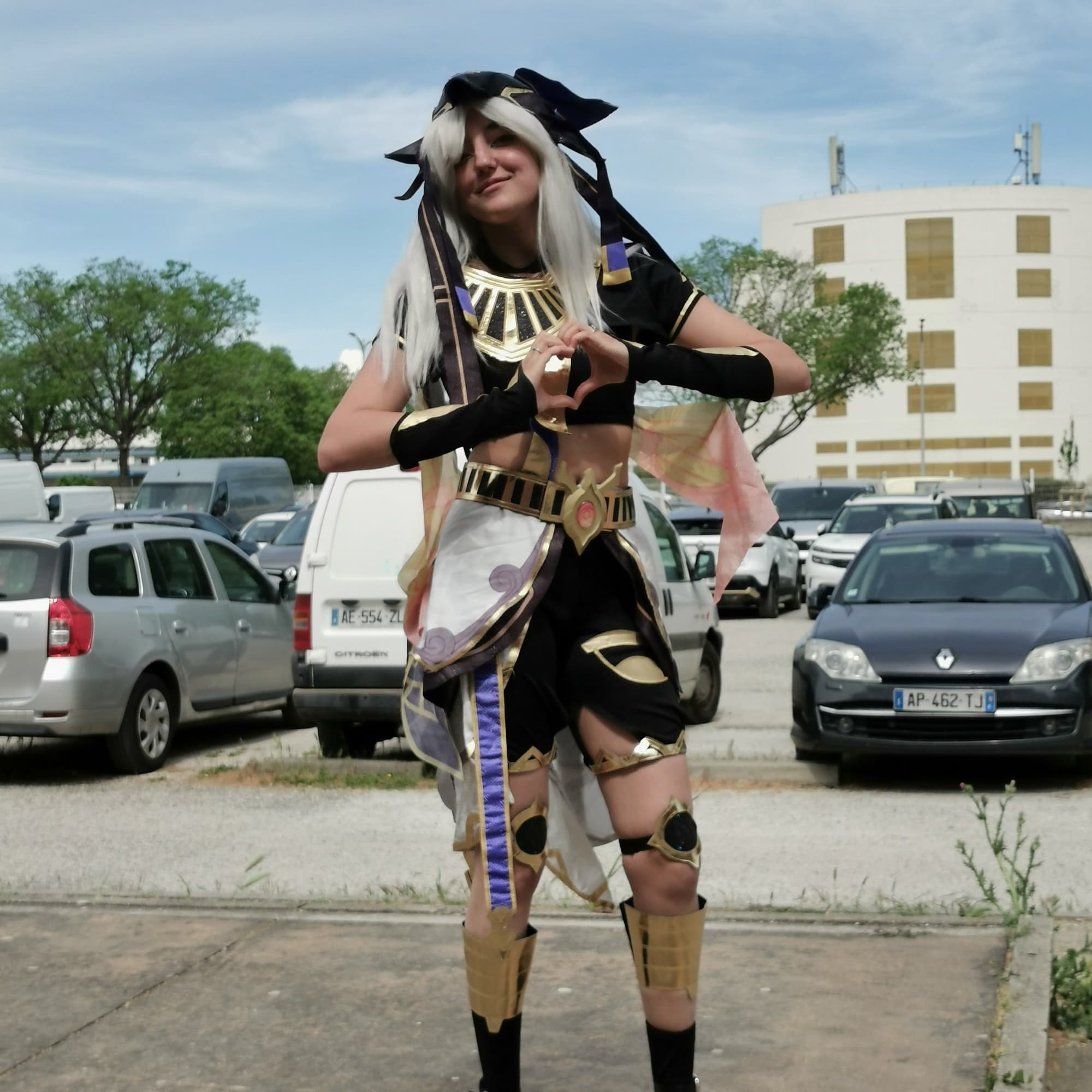 Mang'Anîme  - Genshin Impact cosplay photoshoot cover