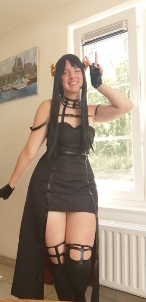 Yor forger - Photo 2