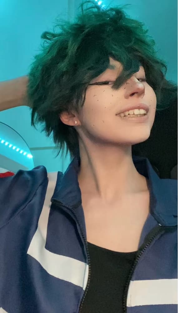 Izuku Midorya - Photo 2