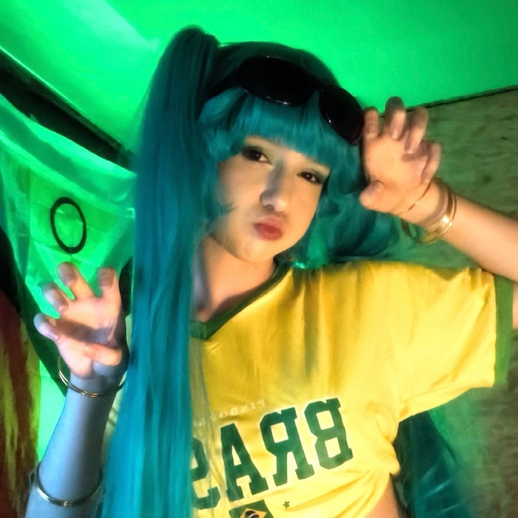 Miku Brazil  - Vocaloid cosplay photoshoot cover