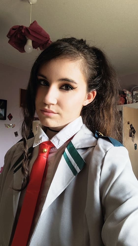 Momo Yaoyorozu  - Photo 2