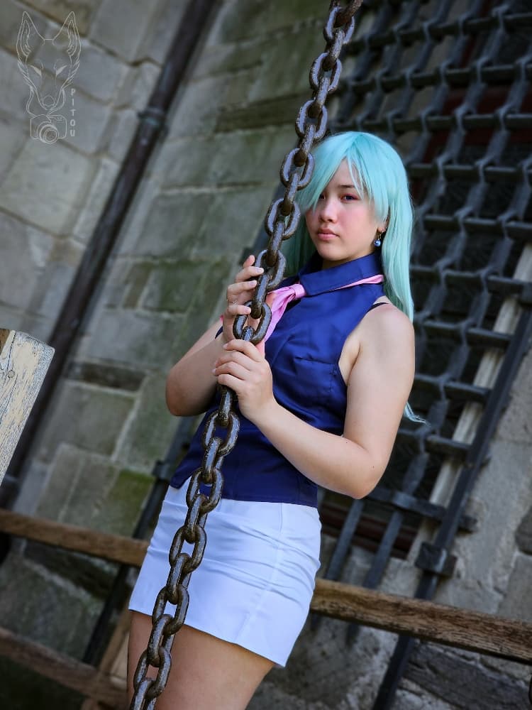 Elizabeth Liones  - Photo 1