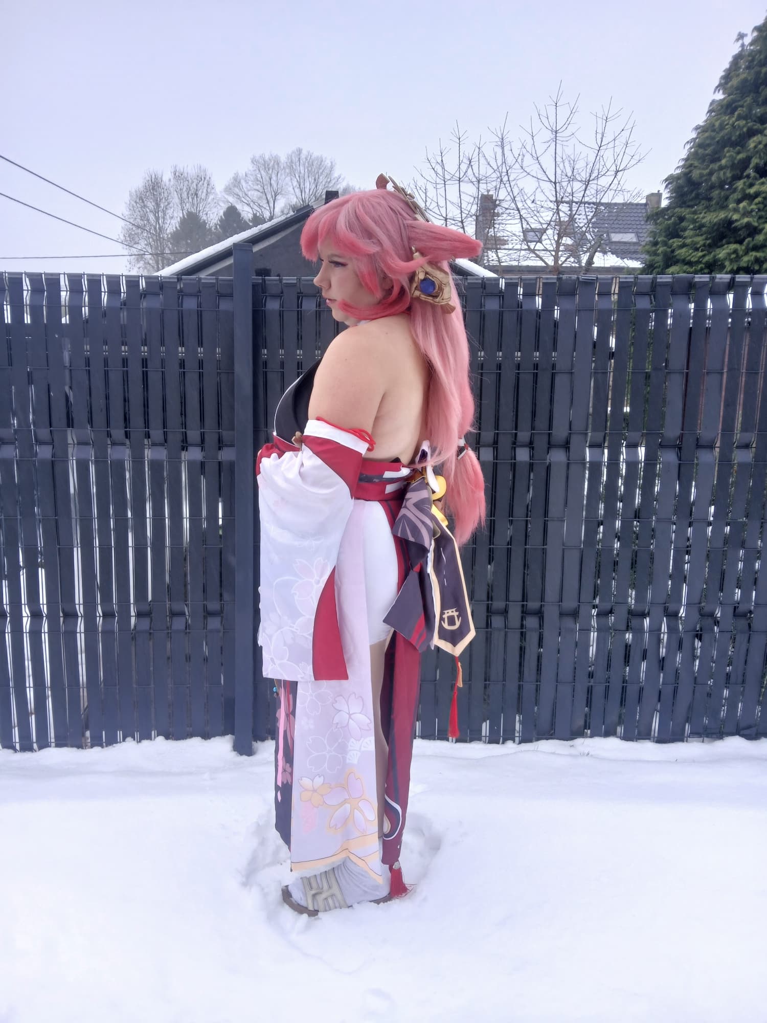 Yae miko in snow - Photo 9
