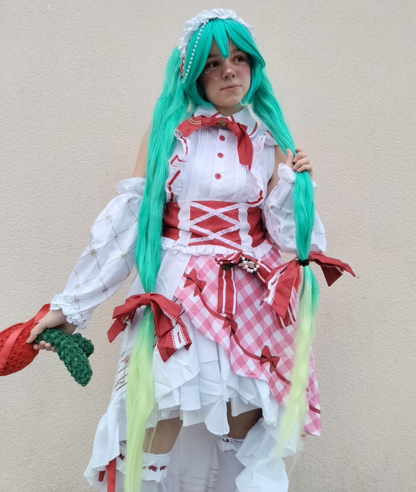 Strawberry Miku 🍓💚 - Photo 13