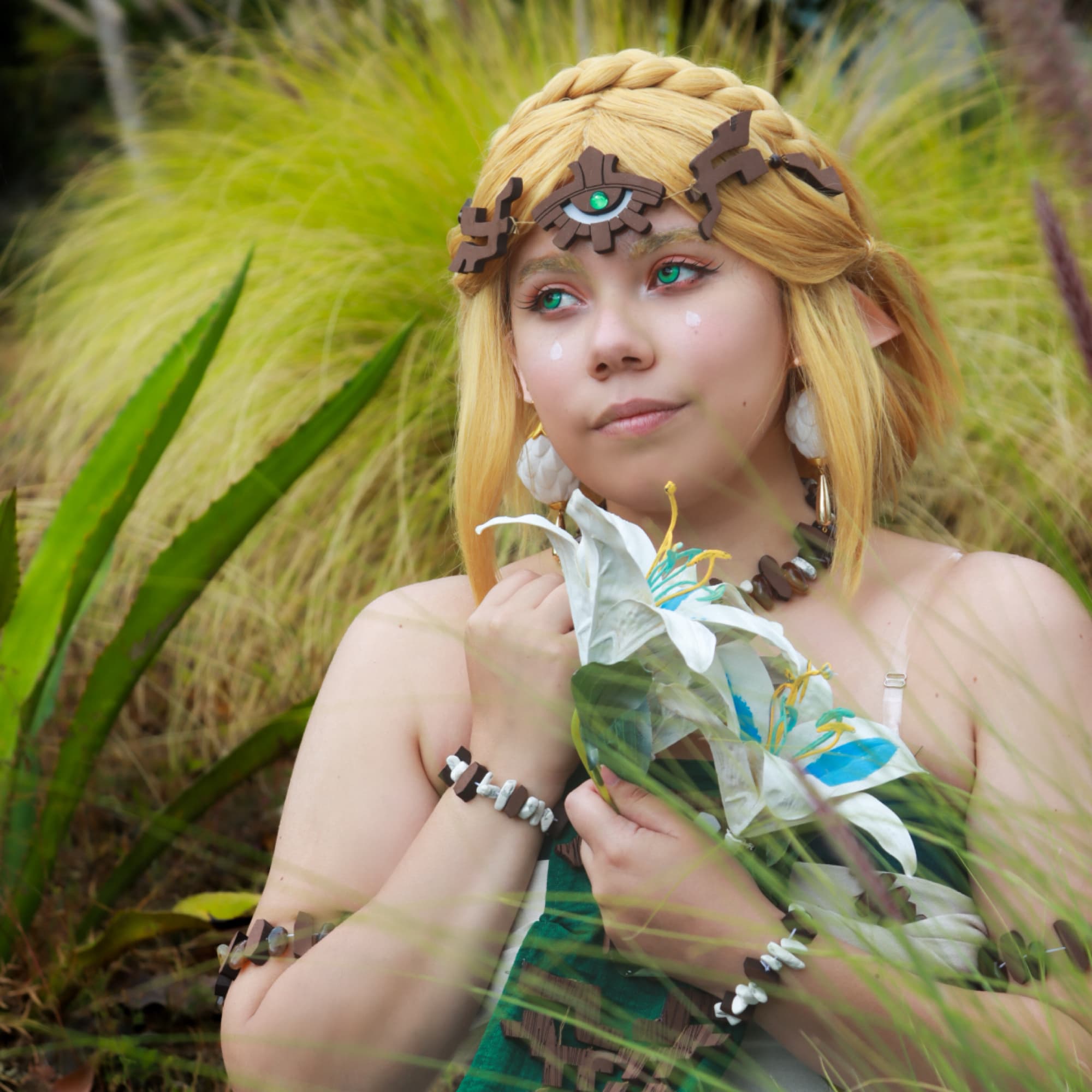 Zelda TOKT - The Legend of Zelda cosplay photoshoot cover