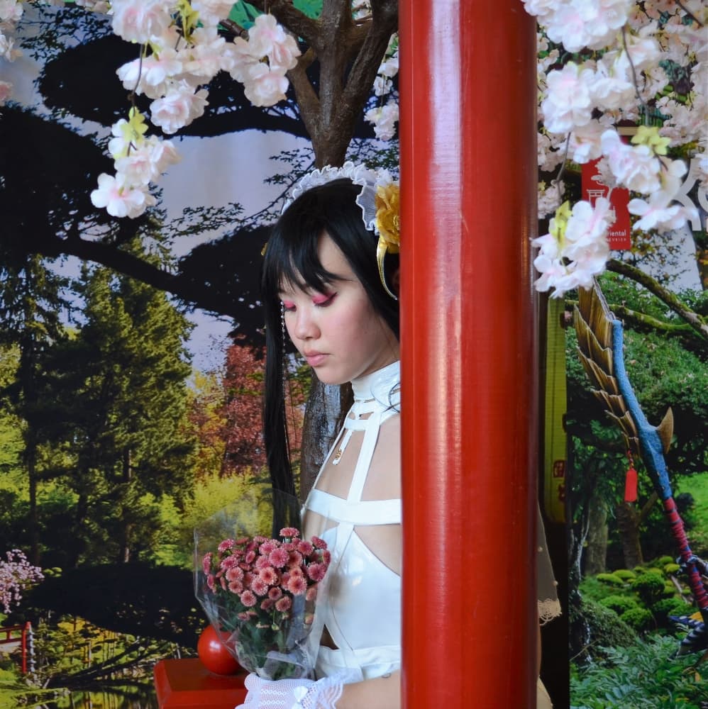 Yor bride  - Spy x Family cosplay photoshoot cover