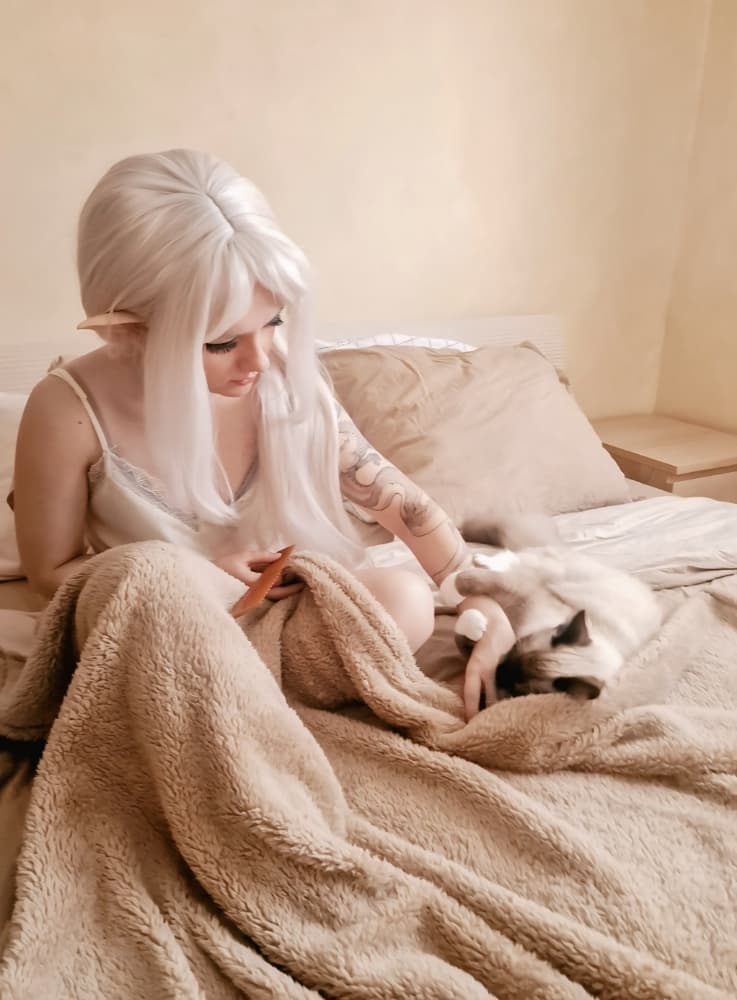 Frieren sleeping - Photo 4