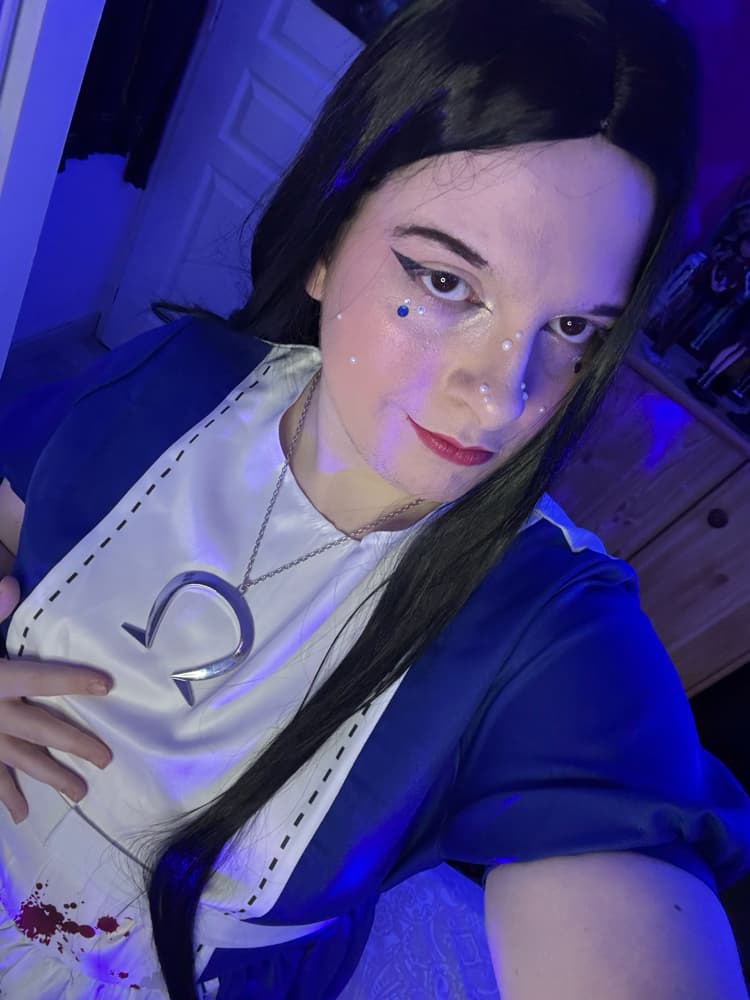 Alice Liddle - Photo 1