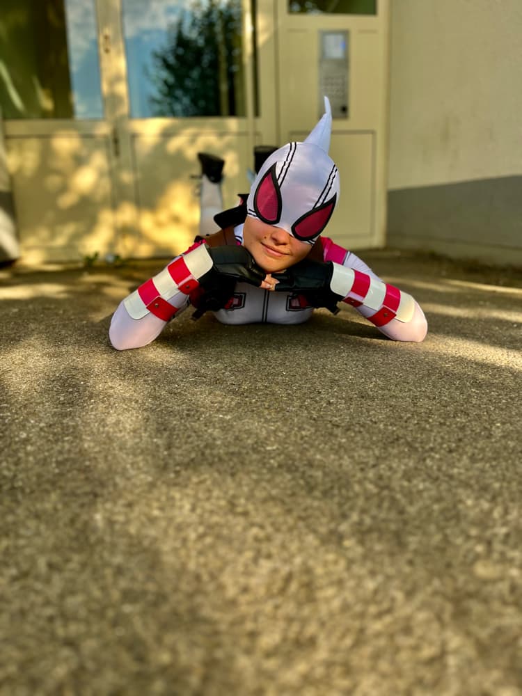 Gwenpool - Photo 31