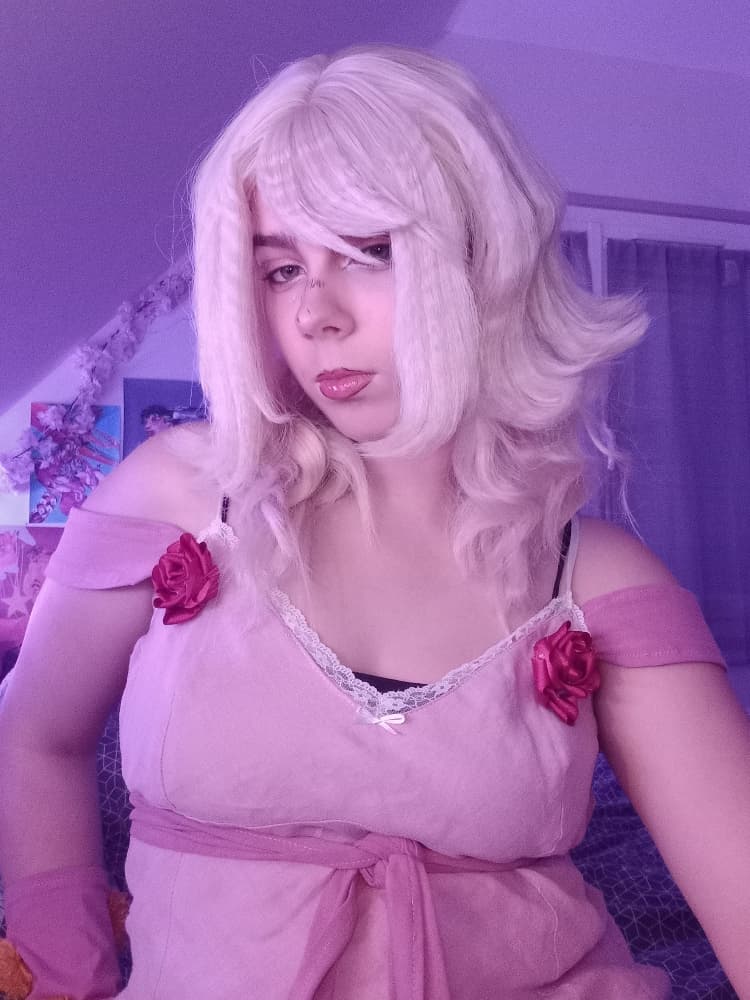 Lucy steel  - Photo 2