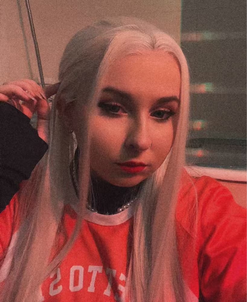 Allison Reynolds  - Photo 7