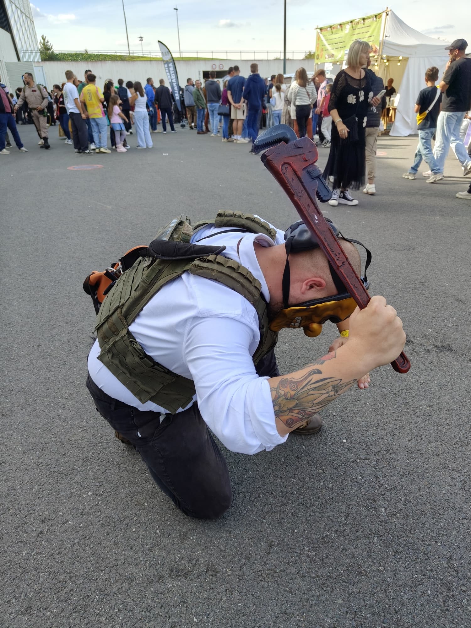 Wolf (golden mask) - Photo 10